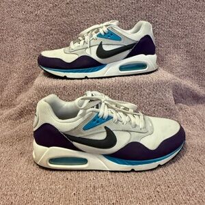 Nike White and Blue Sneakers with Purple Accents
